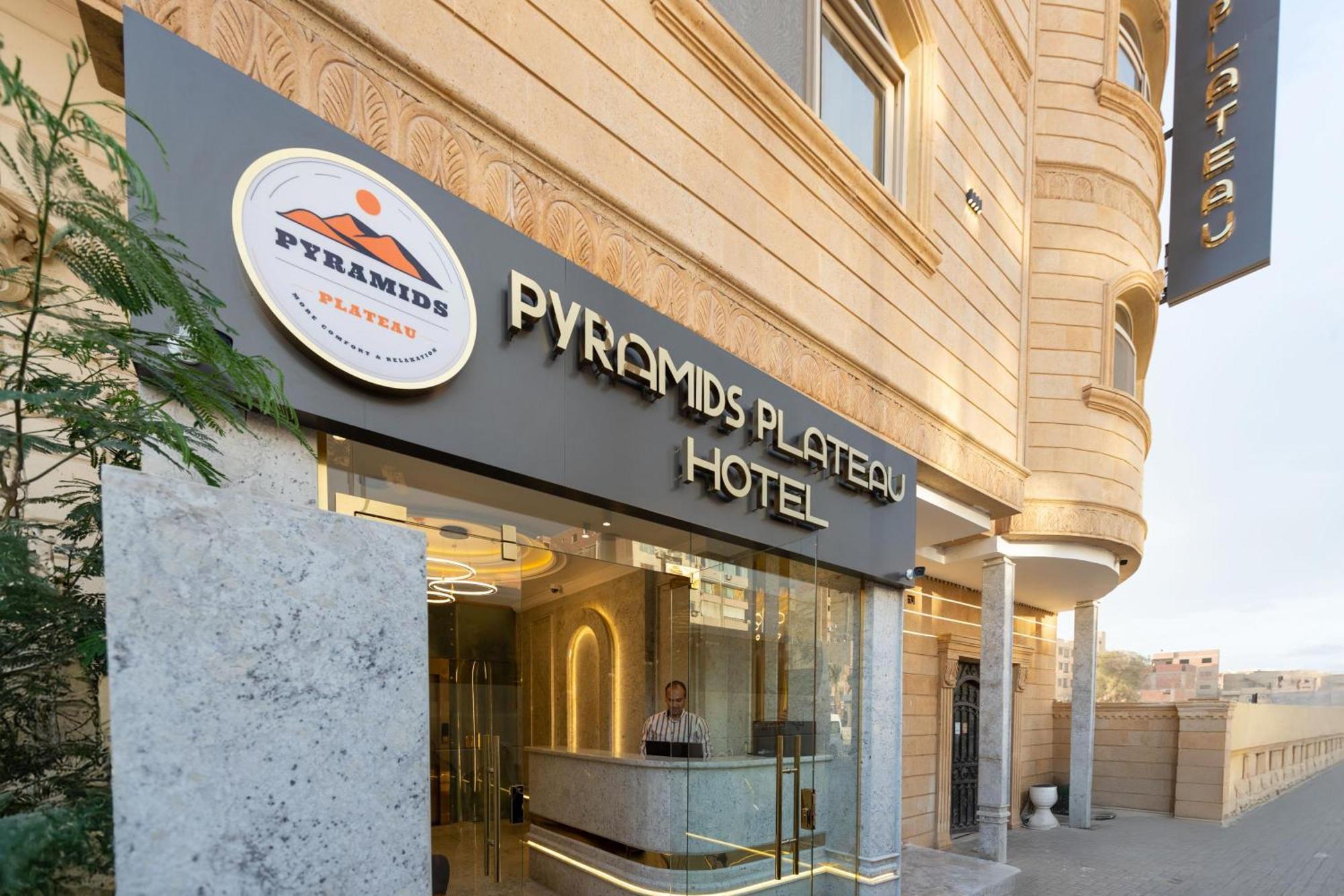 Pyramids Plateau Hotel Kafret el-Gabal Buitenkant foto