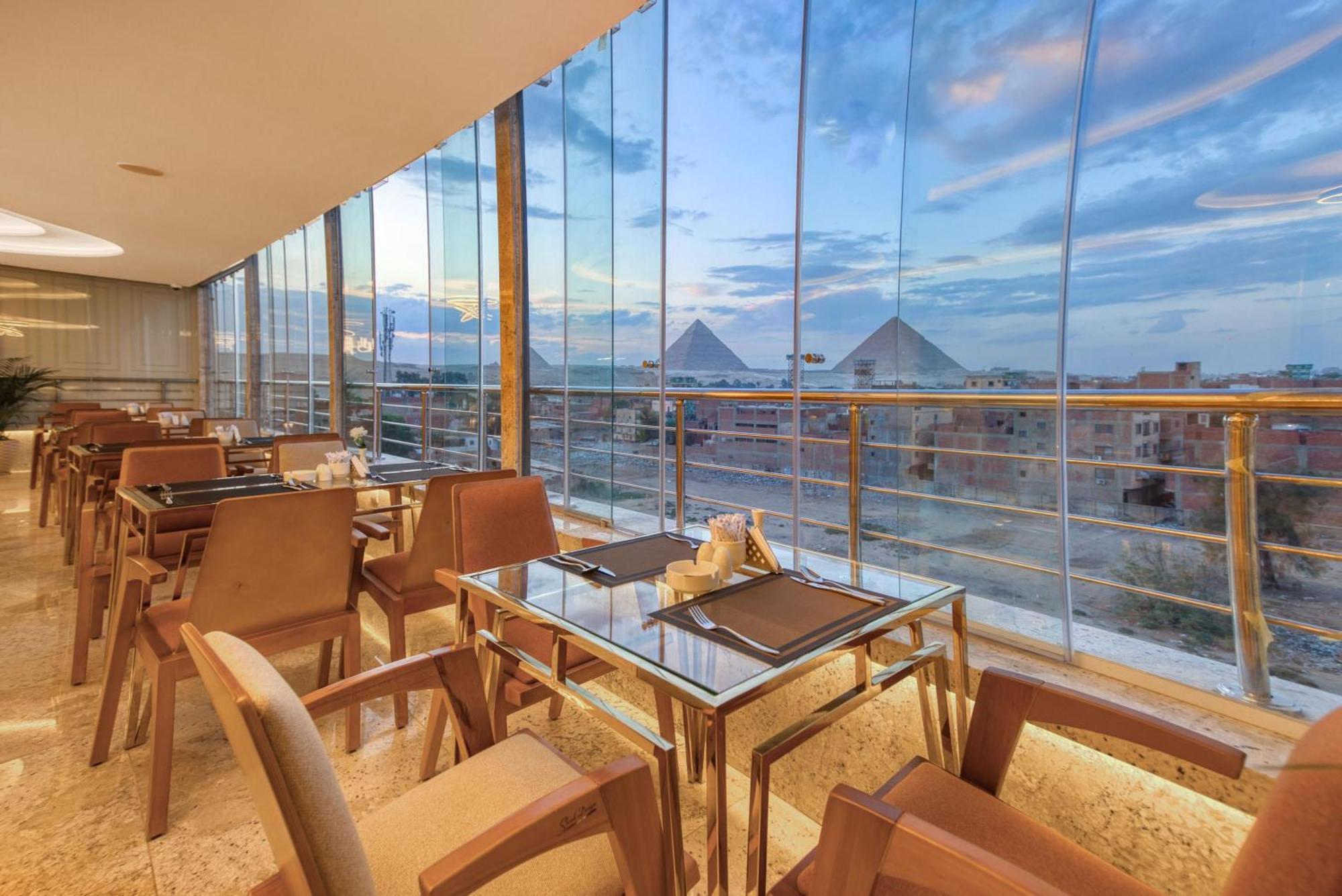 Pyramids Plateau Hotel Kafret el-Gabal Buitenkant foto